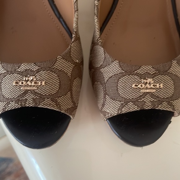 Beautiful, comfortable shoes on the platform - Picture 3 of 3